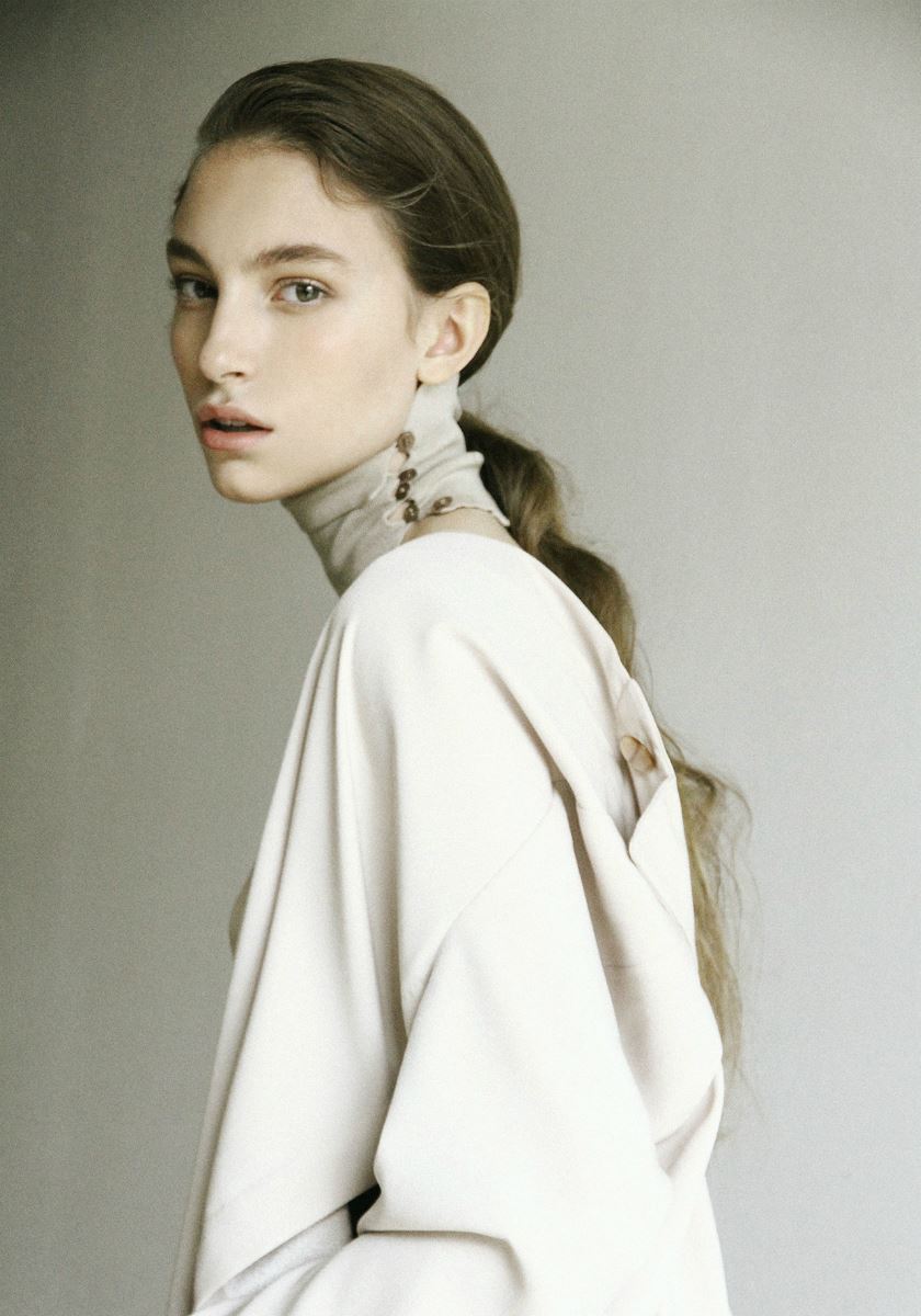 IULIA MORA